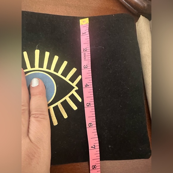 🆕 Evil Eye Velvety Pouch - Picture 6 of 6